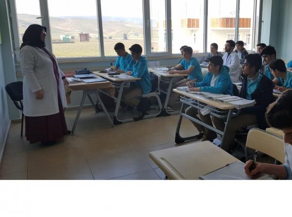 Branş Öğretmenleri Meslektaşlarını Sınıfta Ziyaret Etti